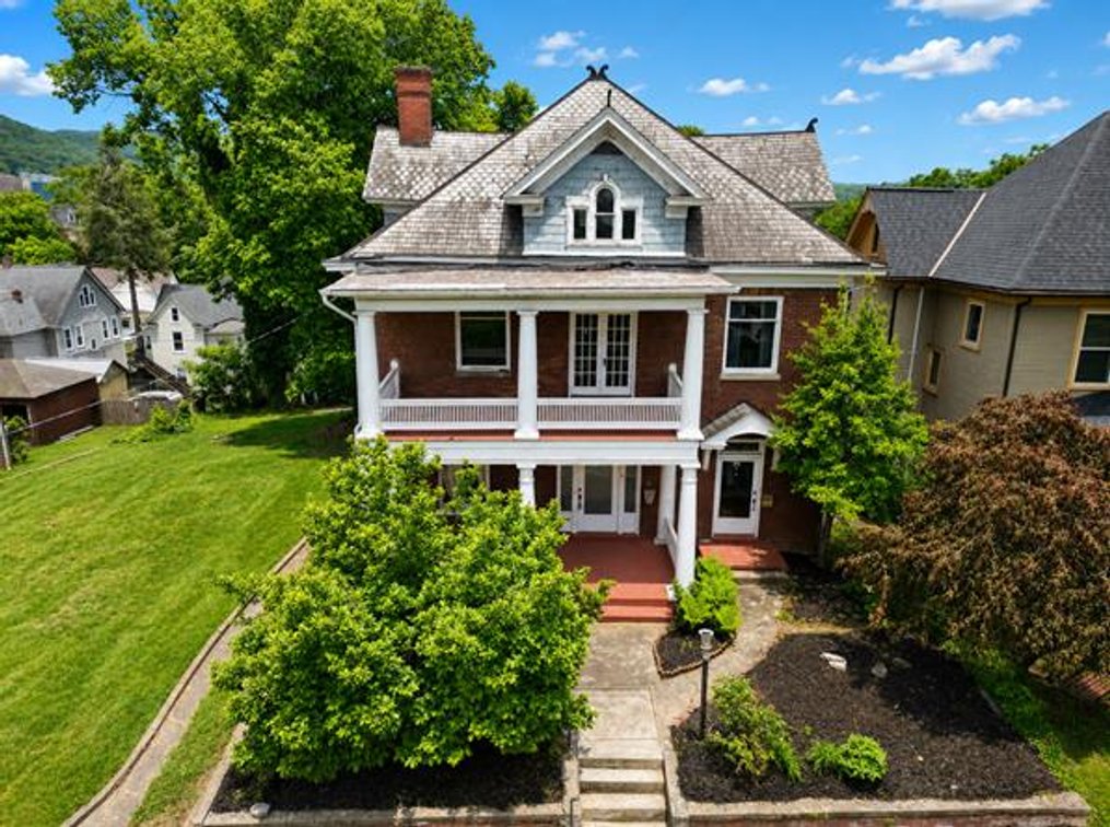 Image for Upscale Duplex in the Heart of Roanoke, Virginia