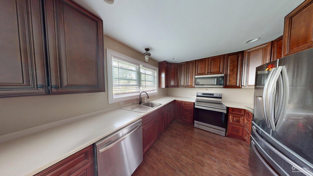 Image for SOLD $194,700 - 4 Bedroom Home on Corner Lot in Huntington