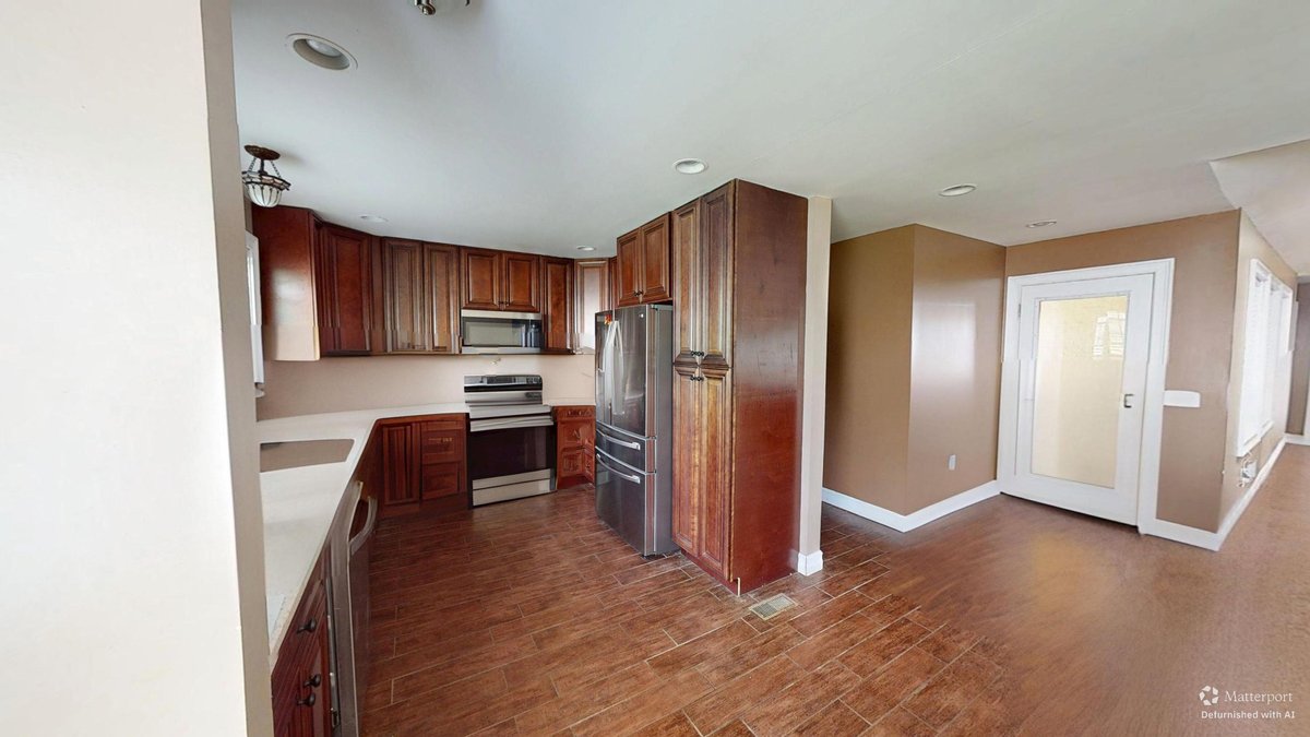 Image for SOLD $194,700 - 4 Bedroom Home on Corner Lot in Huntington