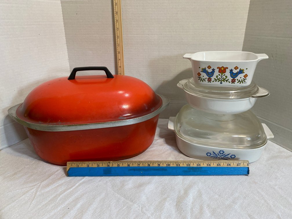 Club aluminum roaster and Corning ware casseroles