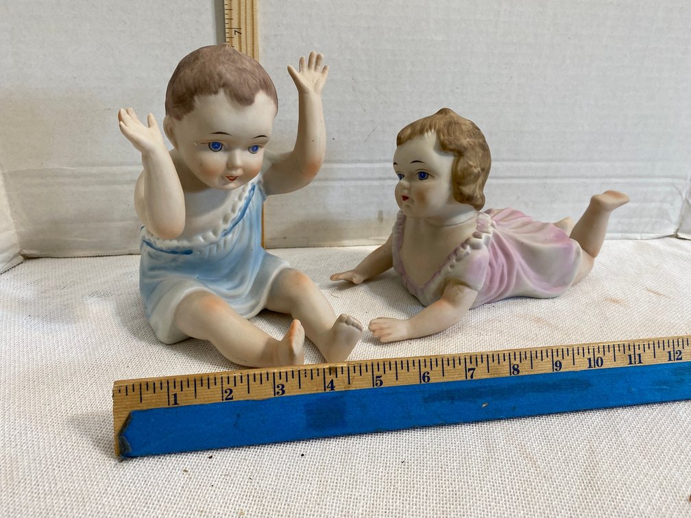 2 Piano Dolls