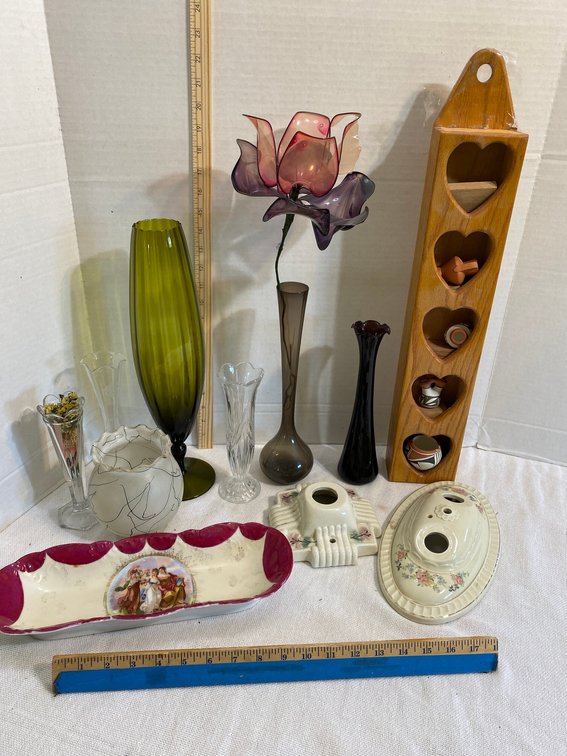 Vases, decorator bowl, wooden wall hanging with small stoneware collectibles, 2 lamp bases