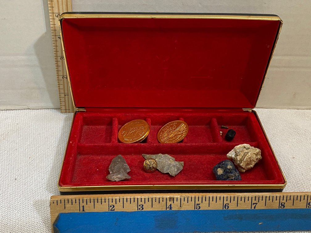 Small jewelry box with contents