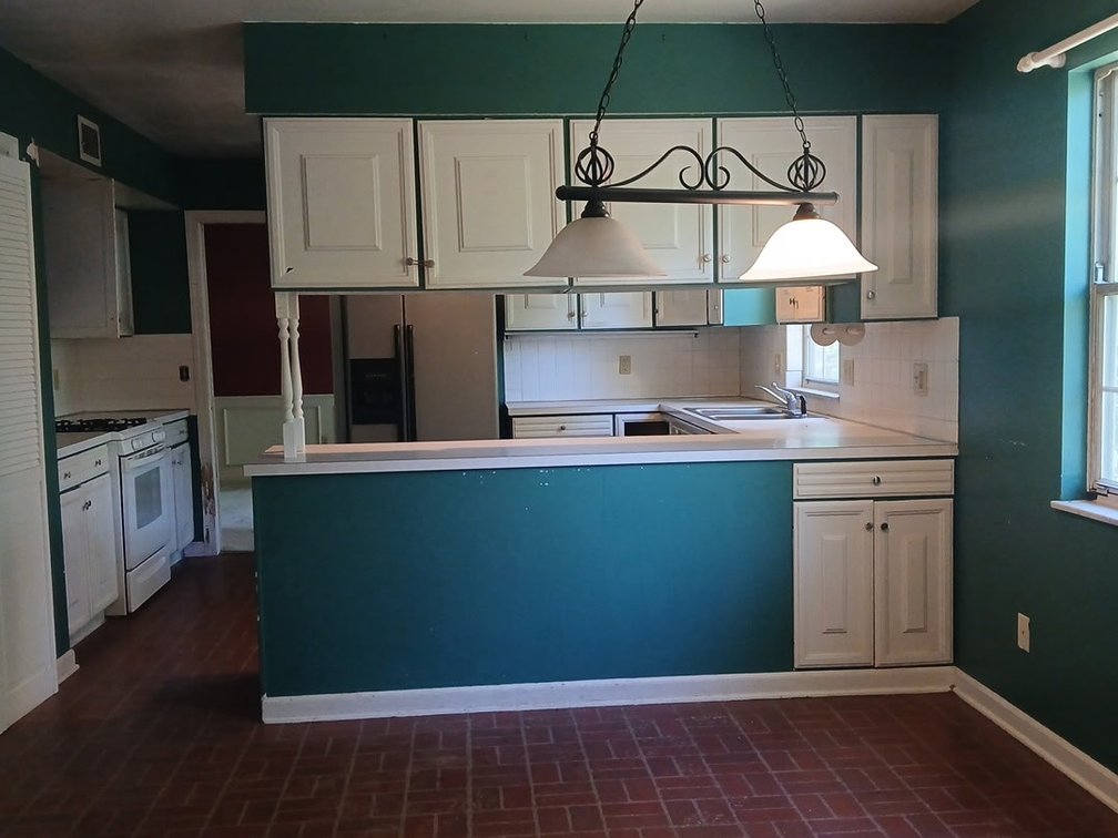 Image for SOLD $77,000 - 4 Bedroom in Parkersburg’s North Hills Estates Ideal for a Remodel or Flip