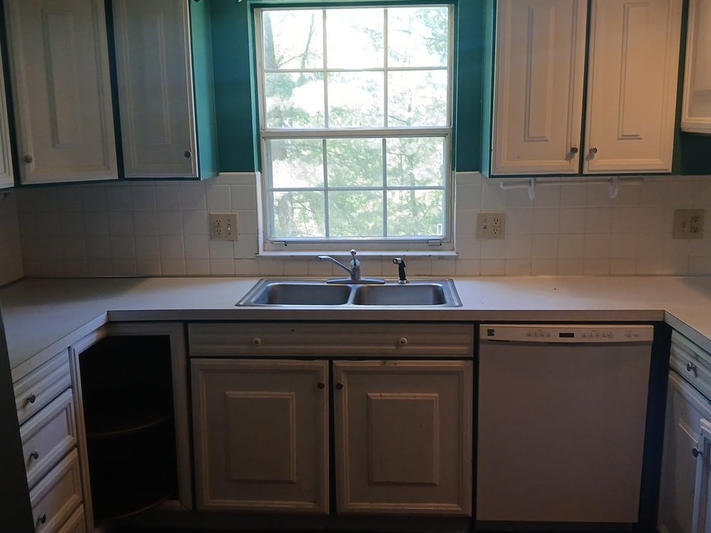Image for SOLD $77,000 - 4 Bedroom in Parkersburg’s North Hills Estates Ideal for a Remodel or Flip