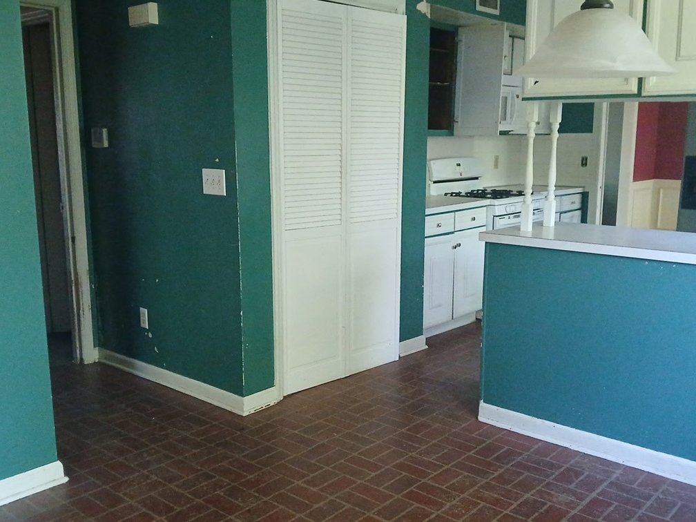 Image for SOLD $77,000 - 4 Bedroom in Parkersburg’s North Hills Estates Ideal for a Remodel or Flip
