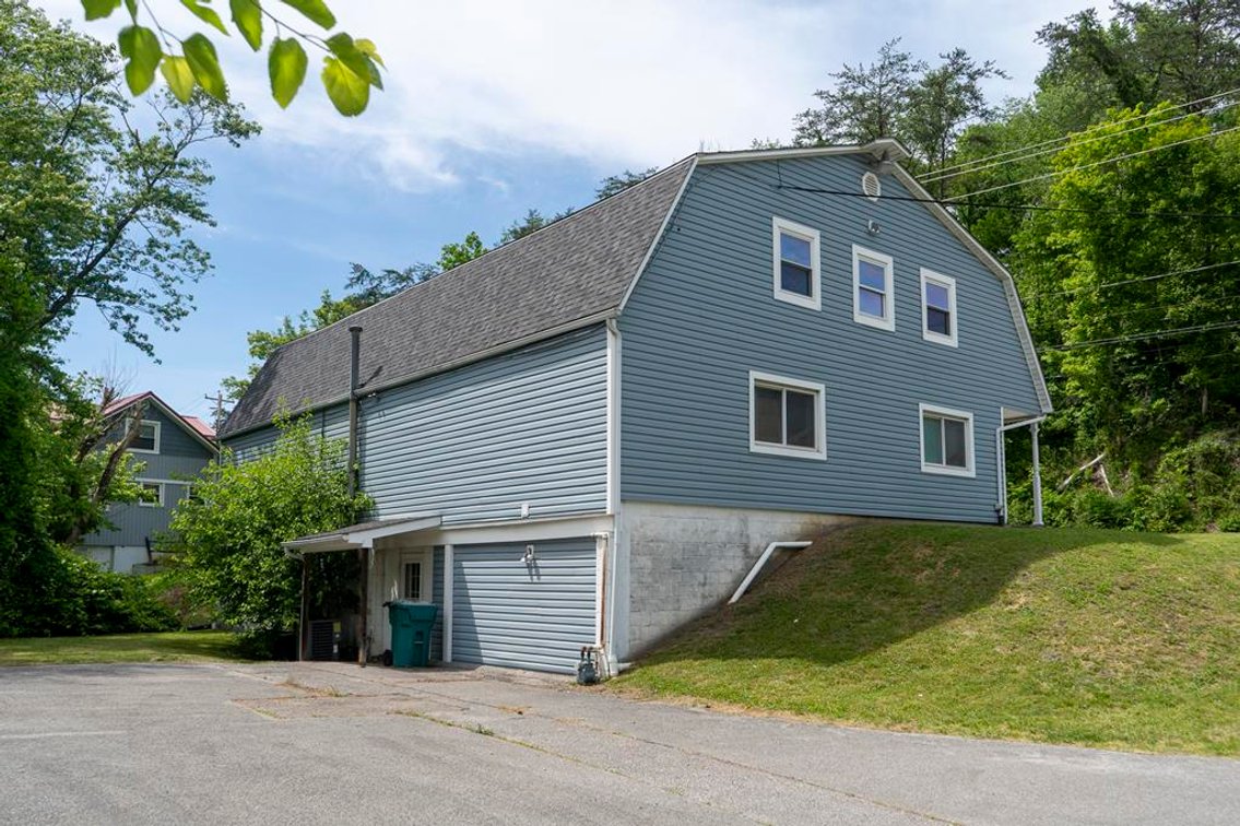 Image for SOLD $184,800 - Flexible Commercial Space with Onsite Parking & No Zoning Restrictions