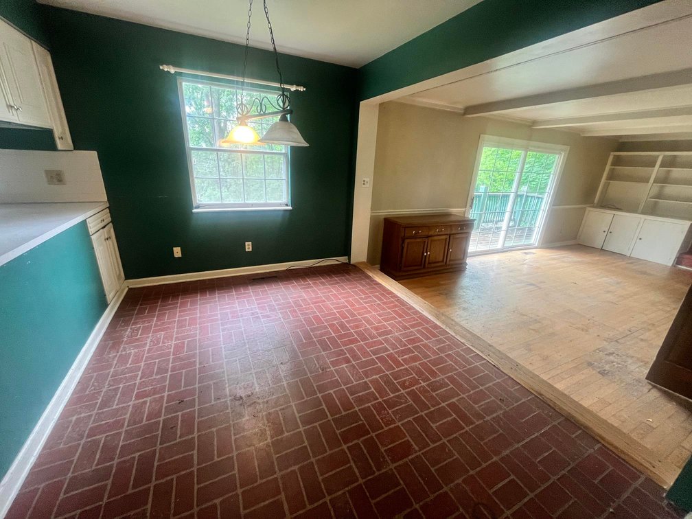 Image for SOLD $77,000 - 4 Bedroom in Parkersburg’s North Hills Estates Ideal for a Remodel or Flip