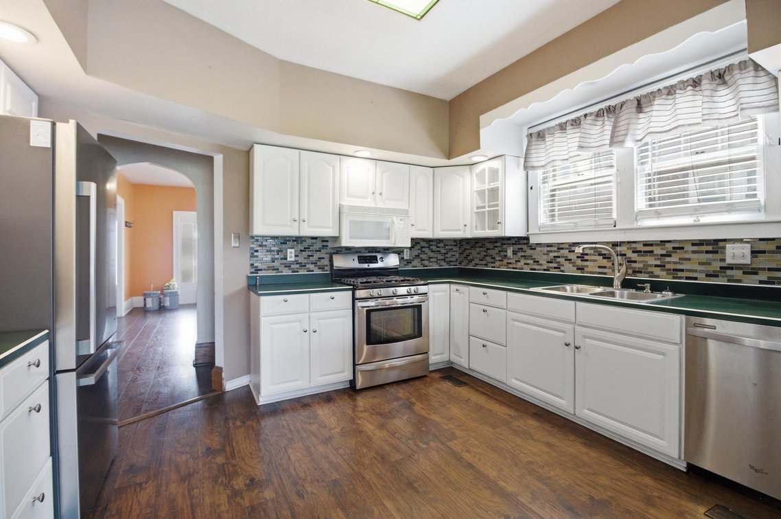 Image for SOLD $225,000 - 4 Bedroom Broad Oaks Home