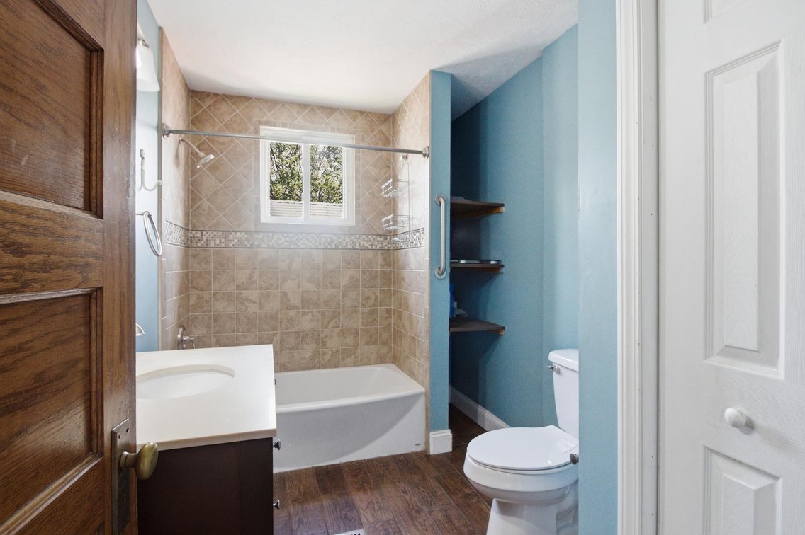 Image for SOLD $225,000 - 4 Bedroom Broad Oaks Home