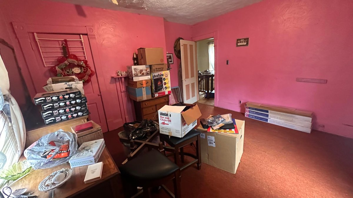 Image for SOLD $71,500 - Spacious 3 Bedroom in a Convenient Fairmont Location