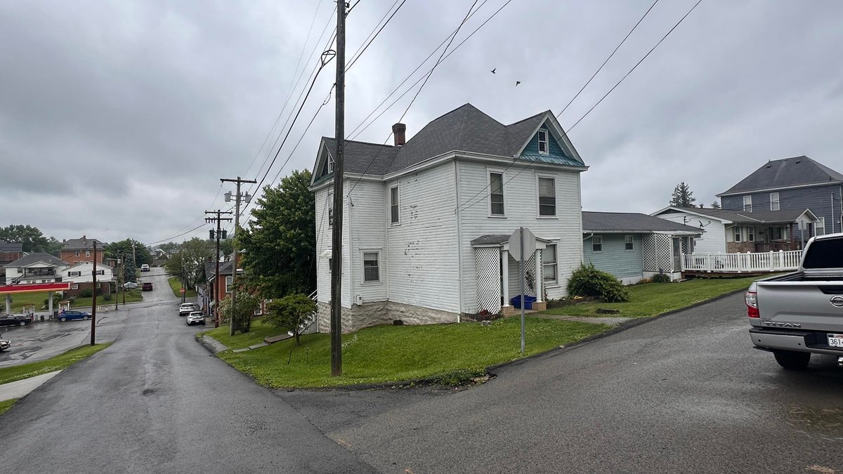 Image for SOLD $71,500 - Spacious 3 Bedroom in a Convenient Fairmont Location