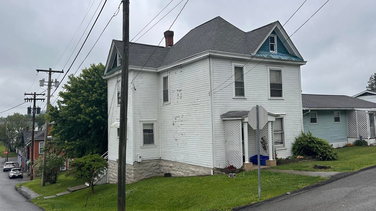 Image for SOLD $71,500 - Spacious 3 Bedroom in a Convenient Fairmont Location