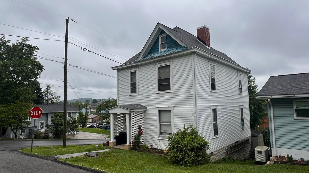 Image for SOLD $71,500 - Spacious 3 Bedroom in a Convenient Fairmont Location
