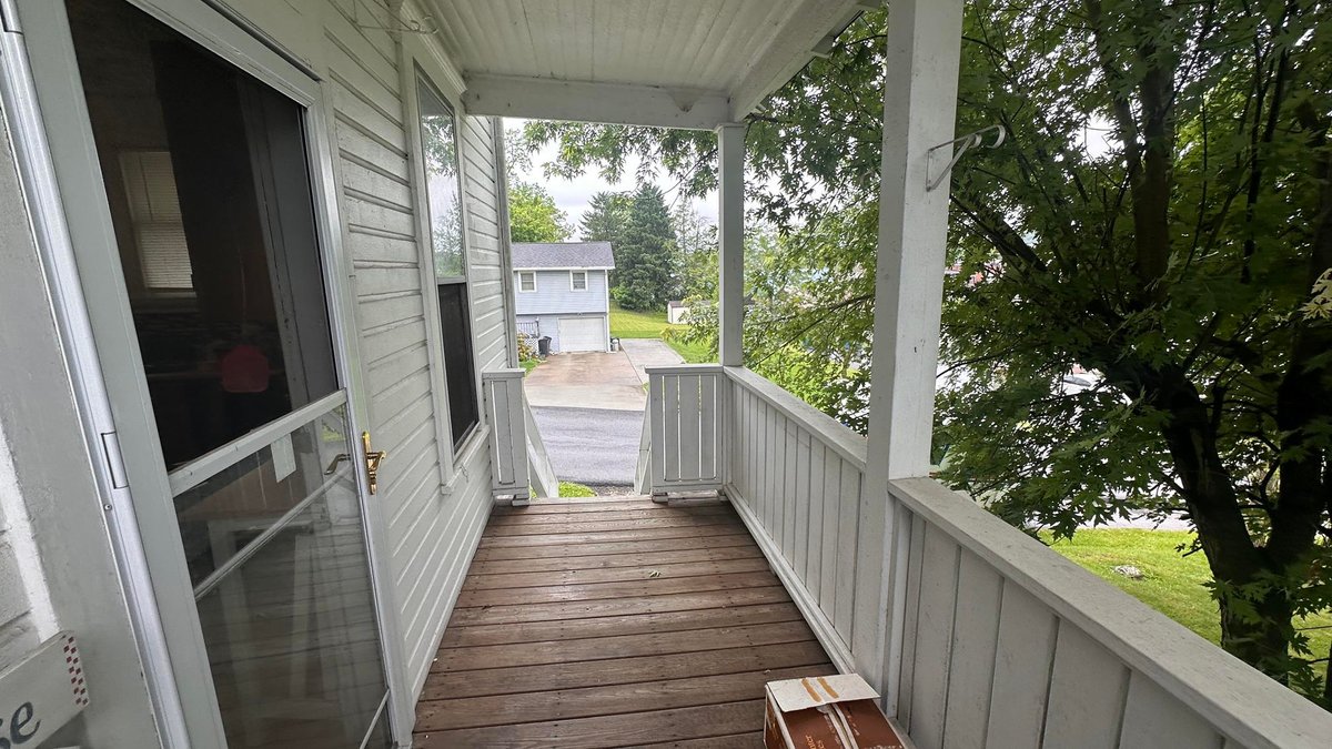 Image for SOLD $71,500 - Spacious 3 Bedroom in a Convenient Fairmont Location