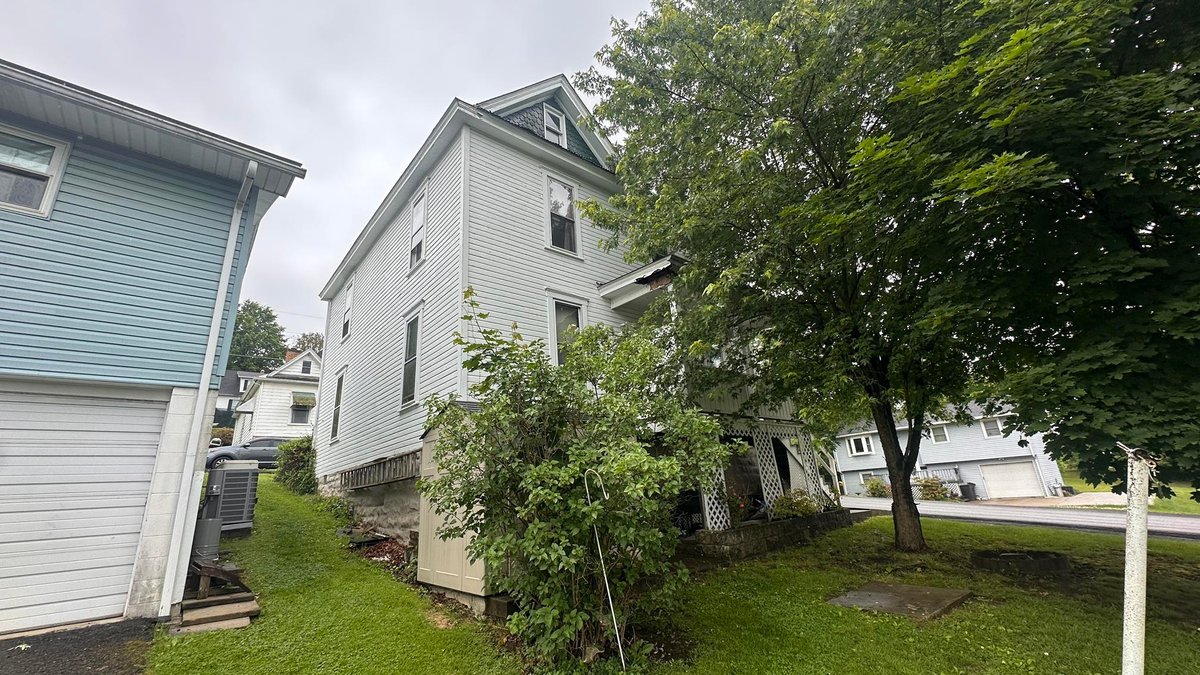 Image for SOLD $71,500 - Spacious 3 Bedroom in a Convenient Fairmont Location