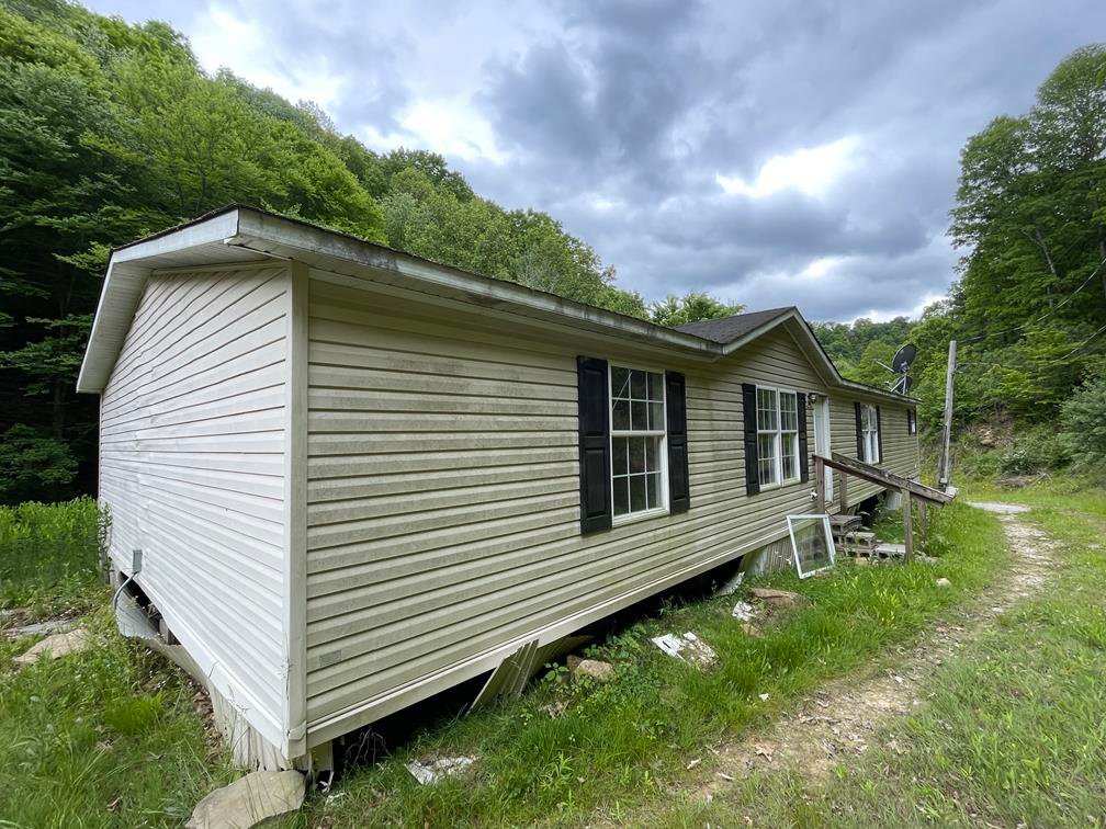 Image for SOLD $50,600 - 3 Bedroom Doublewide on 2 Acres in Inez Selling to the Highest Bidder