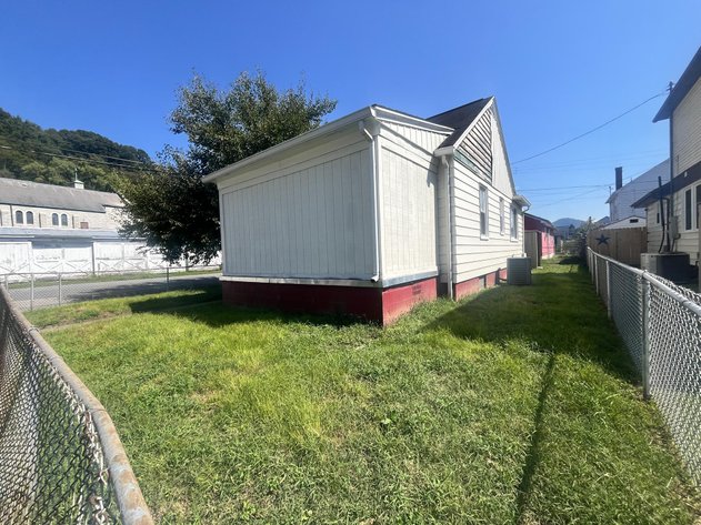 Image for 2-Bedroom Home on Corner Lot in Boomer