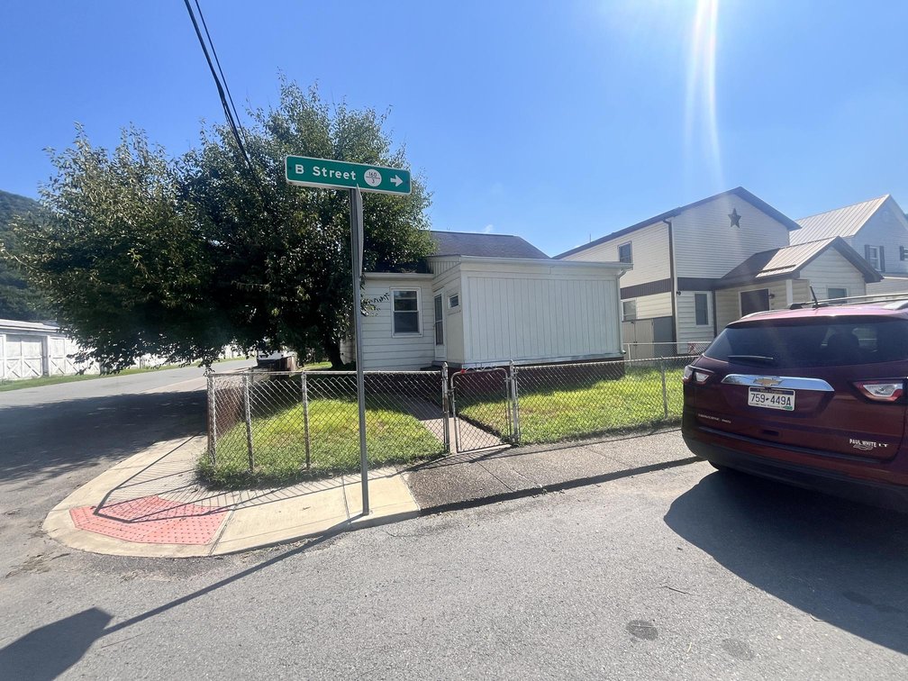 Image for 2-Bedroom Home on Corner Lot in Boomer