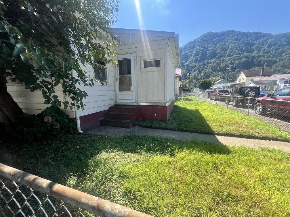 Image for 2-Bedroom Home on Corner Lot in Boomer