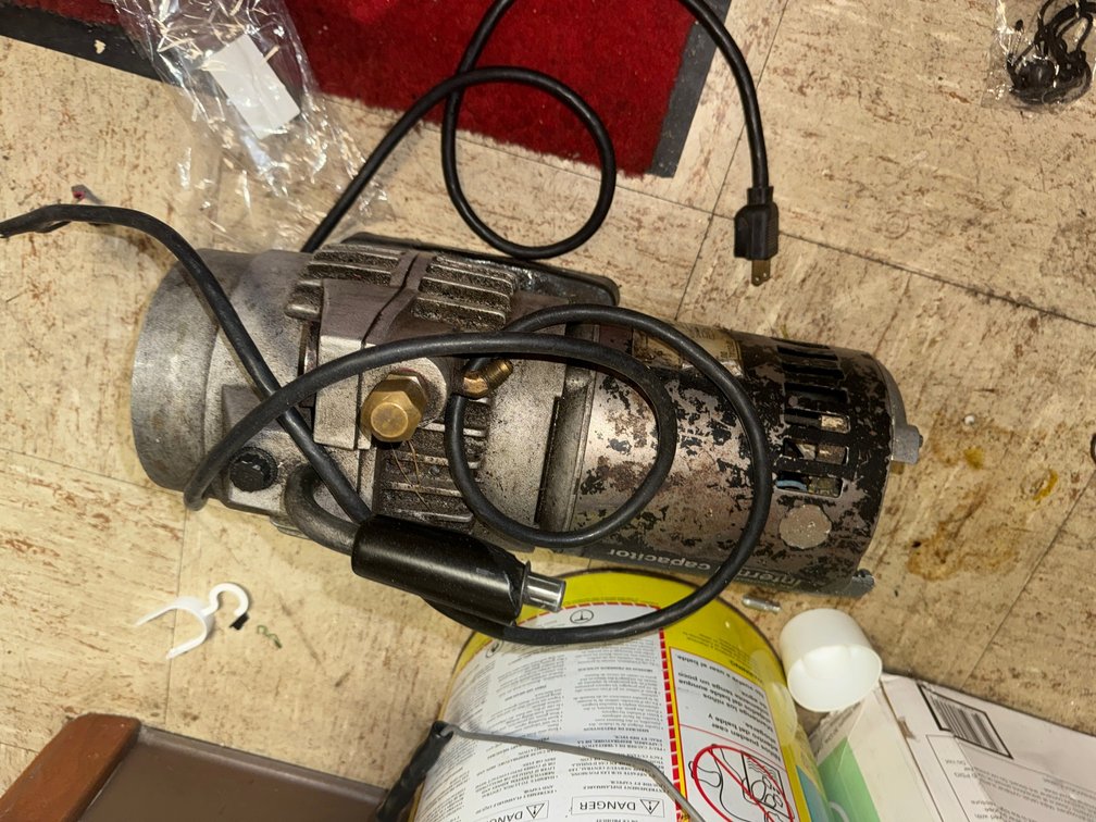 Yellow Jacket SuperEvac Vacuum Pump