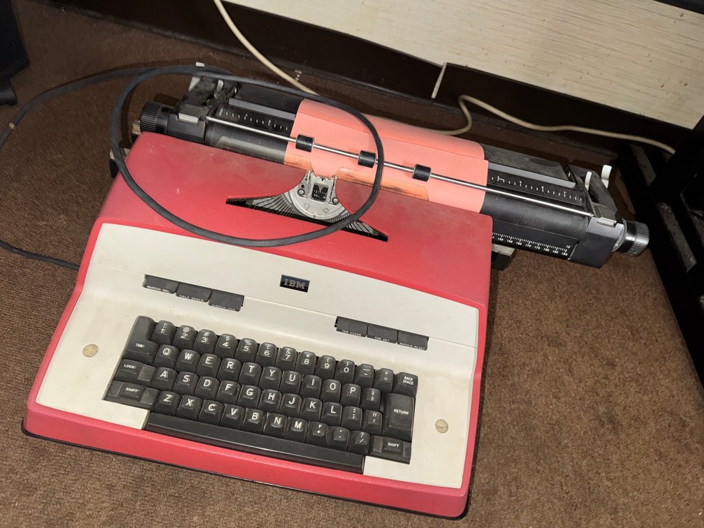 IBM Model D Electric Typewriter