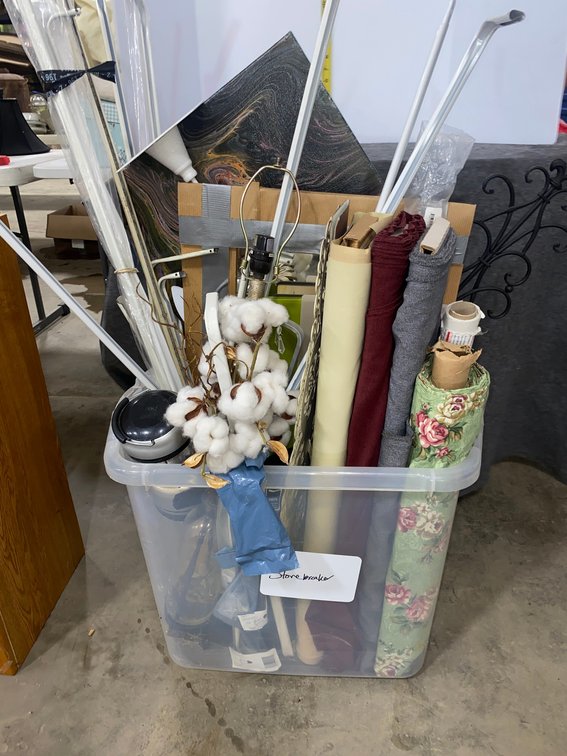 Curtain Rods, Lamp, Fabric, Painting