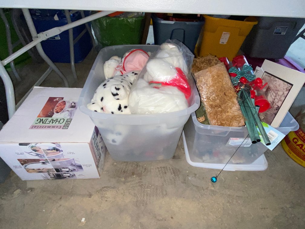 Stuffed Bears, Bird Feeders, Wind Chimes, Commercial Chafing Dish