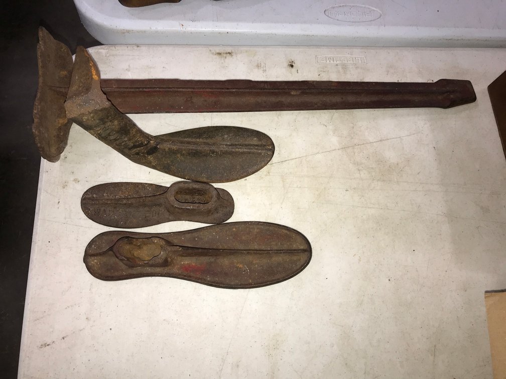 Cobbler's stand and shoe last set