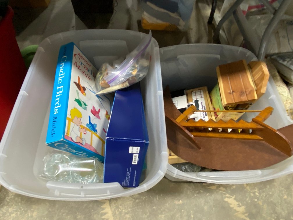 Squirrel corn Crib, Bread Knife, VHS, Drinking Glasses