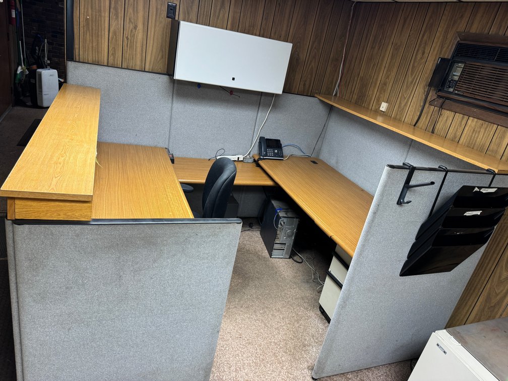 Office cubicle workstation