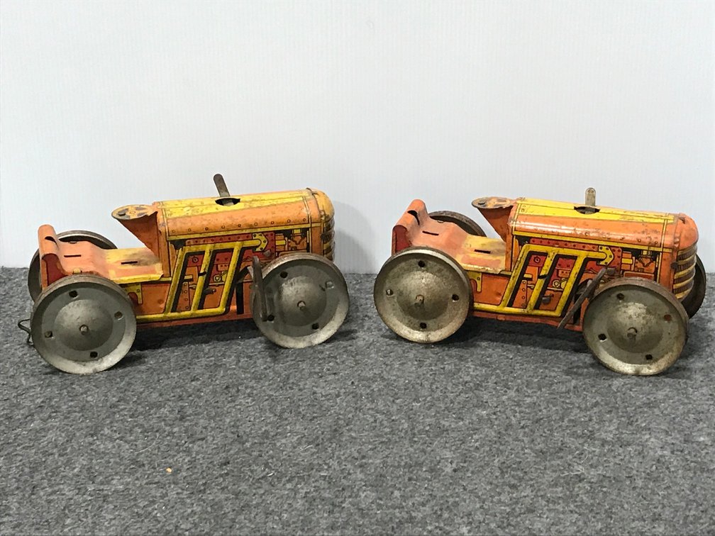 Tin litho wind up tractor toys