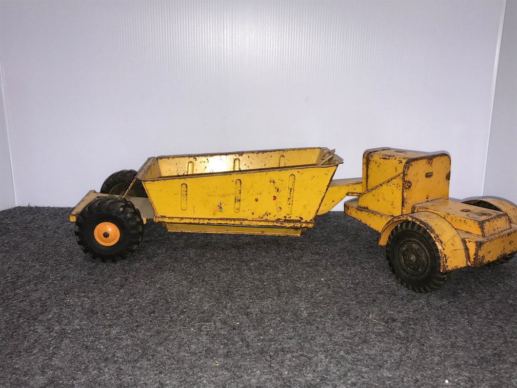 1950's Marx Lumar Bottom Dump Earth Mover