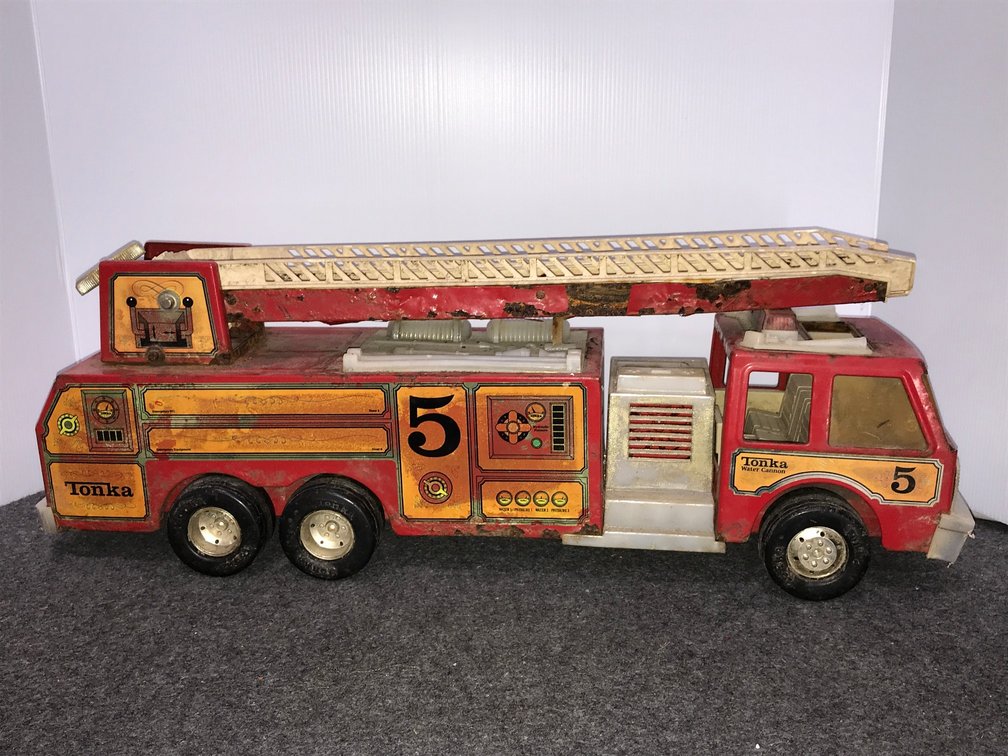 Tonka Engine 5 Water Cannon Ladder Truck