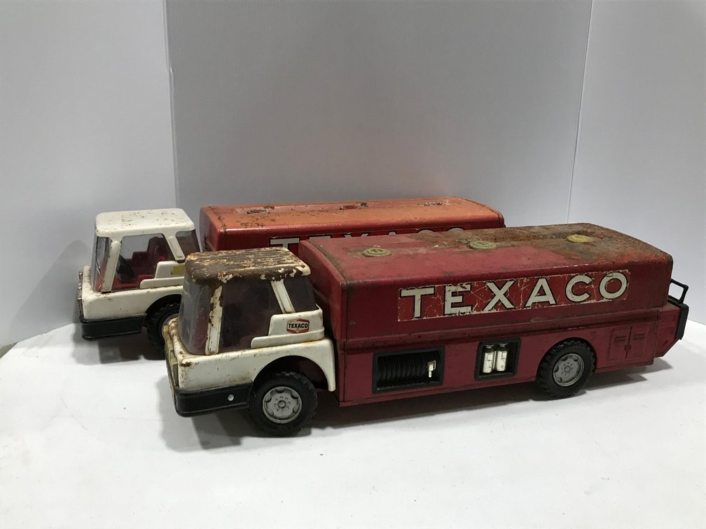2-Vintage Texaco Ride on Jet Fuel Tanker Trucks