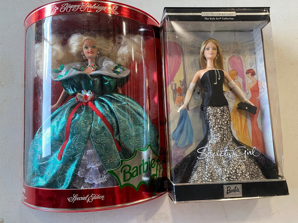 Society girl Barbie, Holiday Barbie