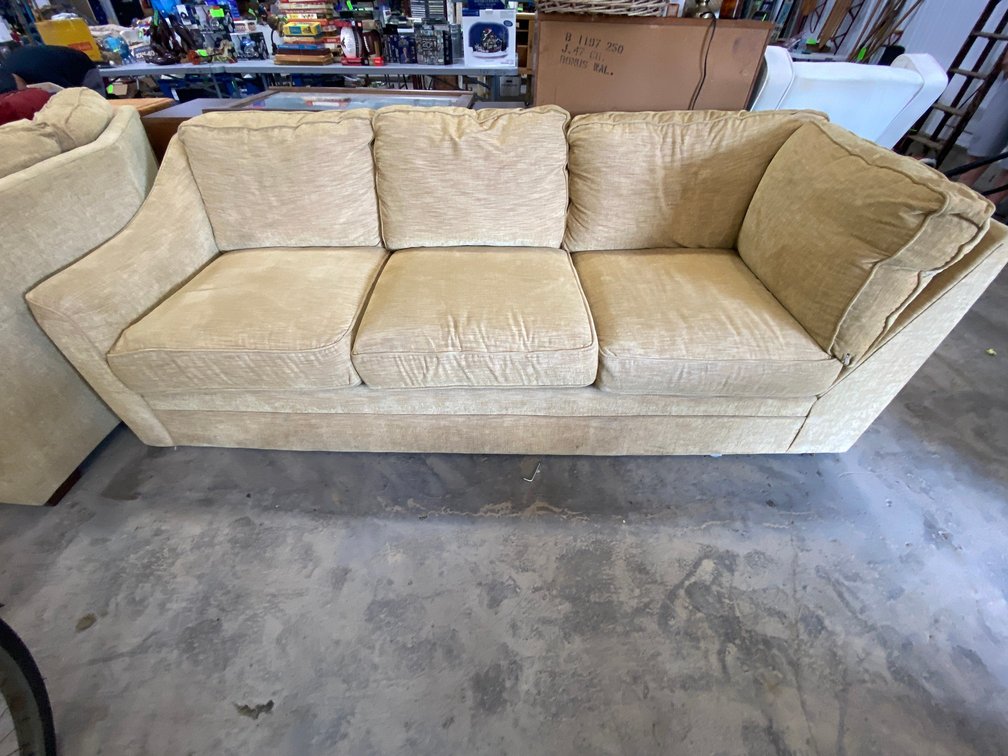 Craftmaster Furniture Brand Sectional Sofa