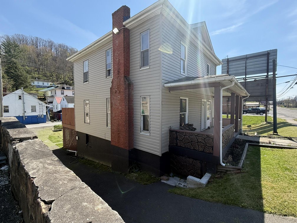 Image for Renovated 3 Bedroom in Bluefield