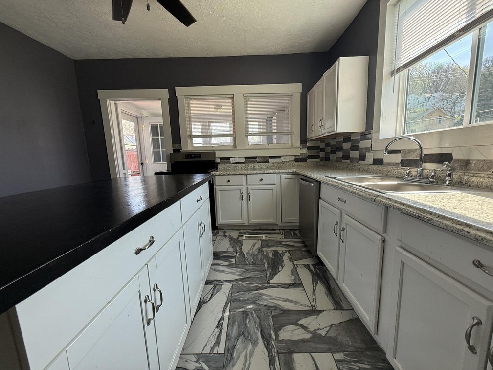 Image for Renovated 3 Bedroom in Bluefield
