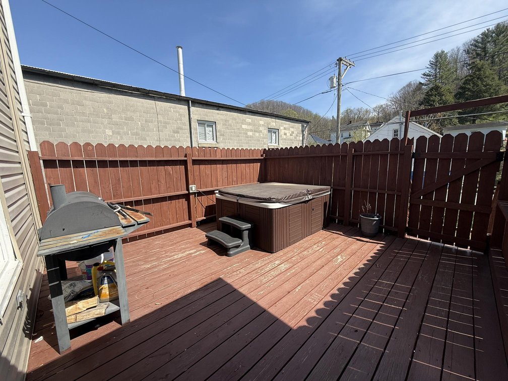 Image for Renovated 3 Bedroom in Bluefield