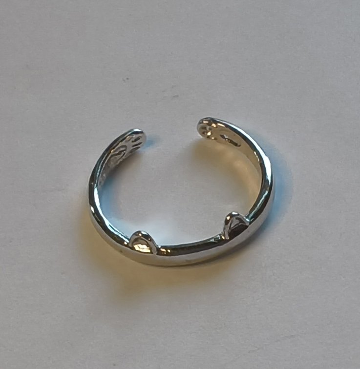 Sterling Silver Cat Ear Ring sz 5.5