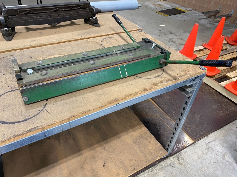 Manual Sheet Metal Brake / Bending Brake with hand broom