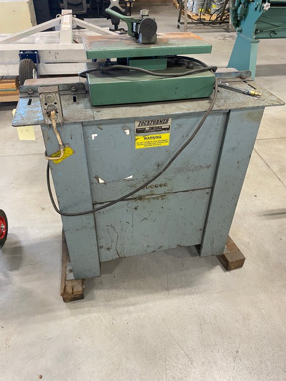 Lock former Pittsburgh seamer with easy edger