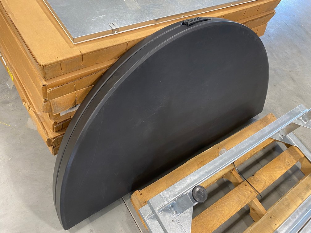 Folding table