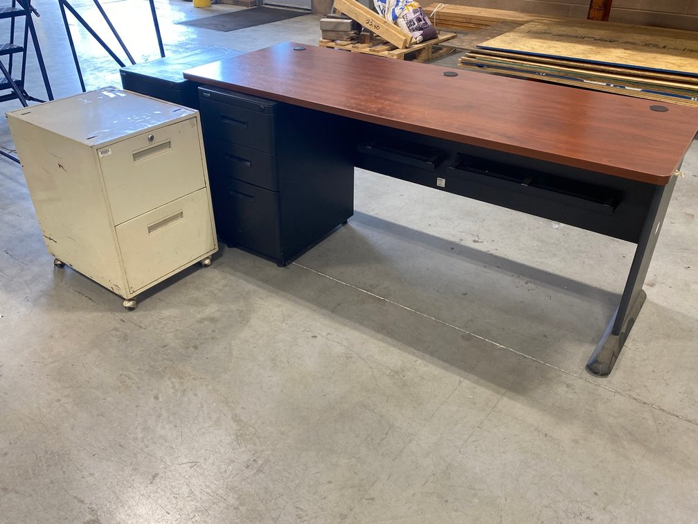 Desk and two 3 drawer filing cabinets, one 2 drawer filing cabinet