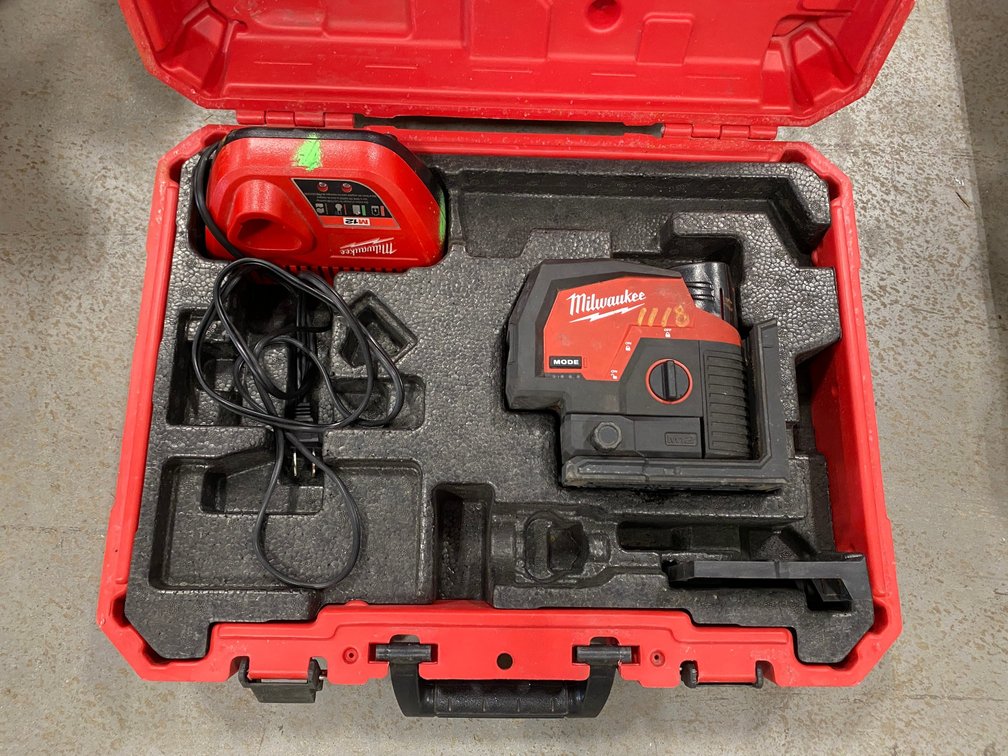 Milwaukee laser and plumb point with charger with battery