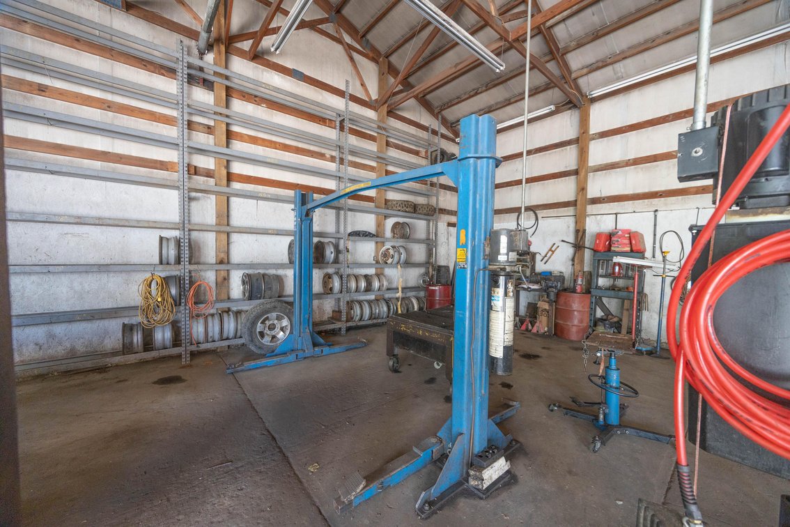 Image for 10+ Acre Commercial Property with Salvage License in Bridgeport