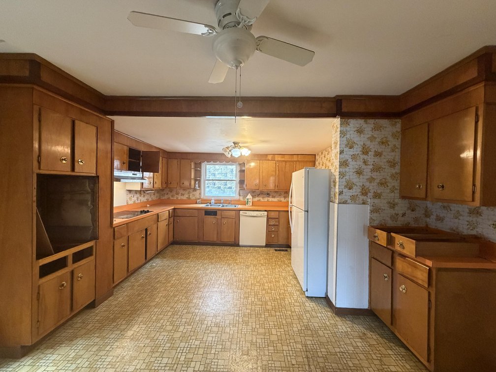 Image for 15-Unit Mixed-Use Investment Property Near Bluefield
