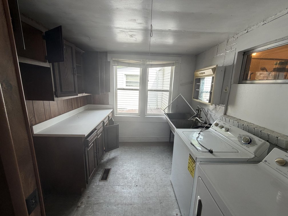 Image for 15-Unit Mixed-Use Investment Property Near Bluefield