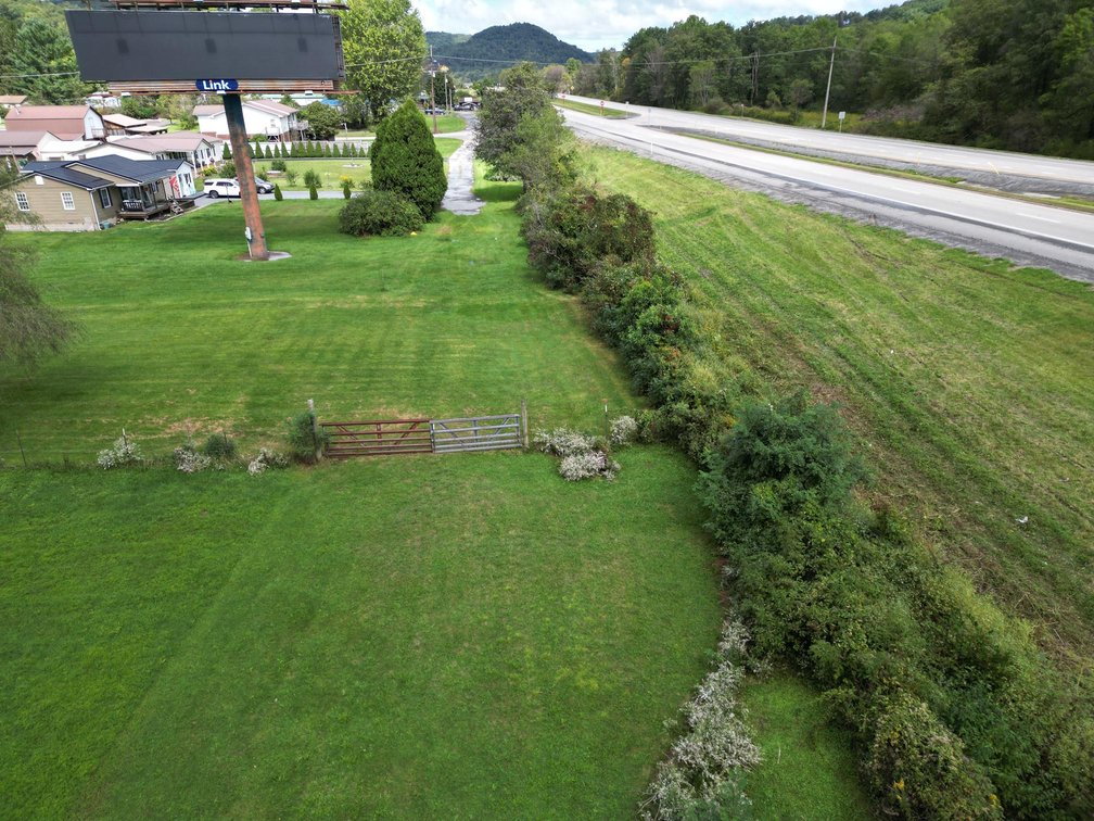Image for 7 Prime Acres for Development Along US-19 in Summersville